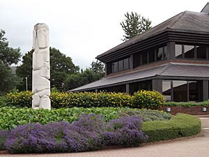 Geograph-3030258-by-Colin-Smith Obelisk