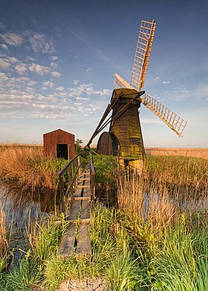 Herringfleet Windmill - Bridge4096 x 5734