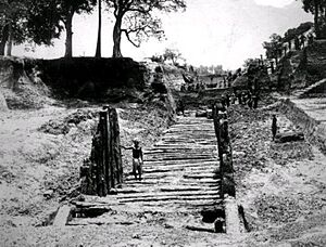 Mauryan remains of a wooden palissade at Bulandi Bagh site of Pataliputra ASI 1926-27