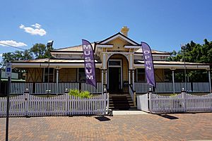 Queensland National Bank (former), Charleville (2017).jpg