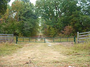 Roseland Plantation entrance gate