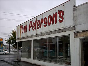 Tom-Petersons-closed