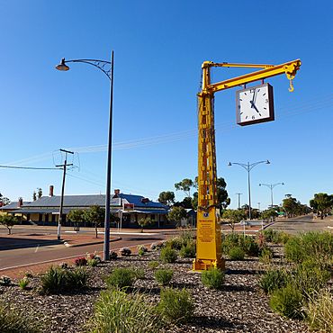 Town clock, Narembeen, 2014(1).JPG
