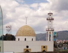 View from the local Transmilenio of the Abou Bakr Alsiddiq Mosque 2013