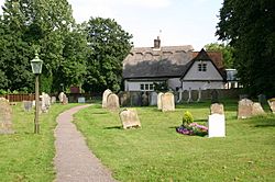 Wilden churchyard - geograph.org.uk - 493102