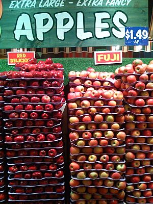 Apples in the supermarket