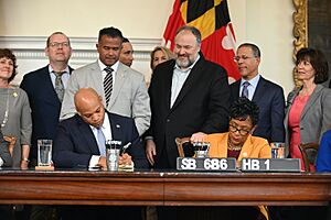 Bill Signing (52812281515)