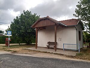 Bus stop of Csiribpuszta