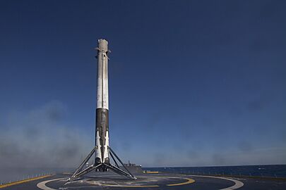 CRS-8 first stage landing (26326628031)