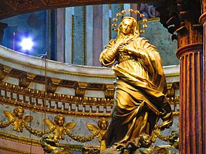 Escultura de la Inmaculada Concepción en el Ciprés de la catedral de Puebla 02