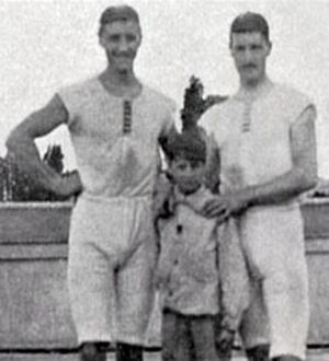 François Brandt, Roelof Klein and unknown French Boy (1900 Summer Olympics) cropped.jpg