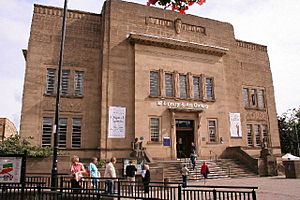 Huddersfield Library and Art Gallery - geograph.org.uk - 34097