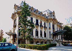Palatul Cantacuzino, Calea Victoriei 141 (3)