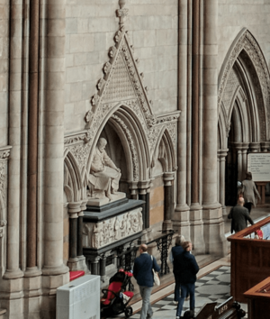 Royal Courts of Justice - Main Hall - G. E. Street Monument