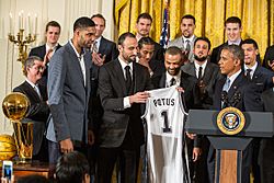 Tim Duncan, Manu Ginobili and Tony Parker present President Barack Obama with a Spurs jersey 2015-01-12