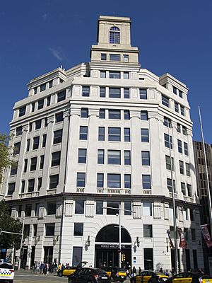 Vista general del edificio histórico de la Telefónica