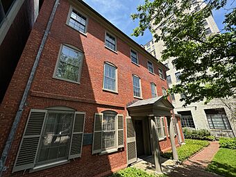 Wadsworth-Longfellow House 2024.jpg