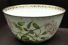 Waste bowl, c. 1812-1815, Minton, bone china, overglaze enamels, gilding - Gardiner Museum, Toronto - DSC00786