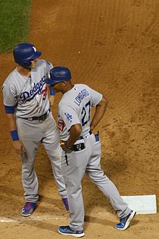 20170718 Dodgers-WhiteSox Cody Bellinger with first base coach George Lombard