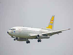 Boeing B737-2X9(200) Surveiller
