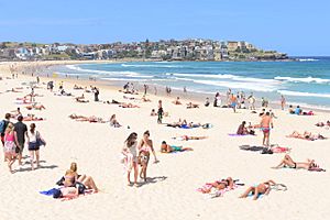 Bondi Beach, Sydney (15175458494)