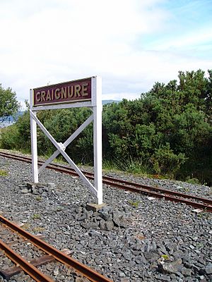 Craignure-train-stop