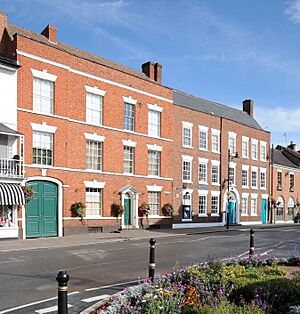 Georgian houses in Pershore - geograph.org.uk - 2797537 (cropped).jpg