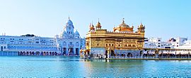 Golden Temple Amritsar Gurudwara (cropped).jpg