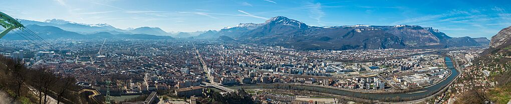Grenoble - Vue panoramique printemps