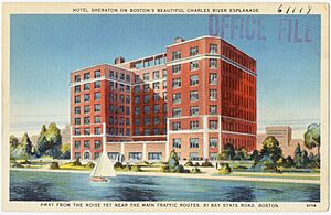 Hotel Sheraton on Boston's beautiful Charles River Esplanade, away from the noise yet near the main traffic routes, 91 Bay State Road, Boston (61118)