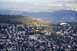 Hotel Zürich - Fluntern - Schwerzenbach-Volketswil - Uetlibergturm IMG 1560.jpg