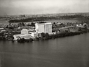John Darling and Sons Flour Mills Rhodes - 27 July 1937 (29885439752)