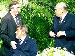Kirchner, Lula da Silva y González Macchi en la cumbre del Mercosur 2003
