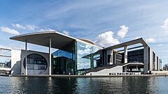 Marie-Elisabeth-Lüders-Haus, Berlin-Mitte, 160328, ako