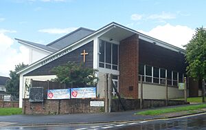 Paulsgrove Baptist Church, Woofferton Road, Paulsgrove (August 2017) (2)