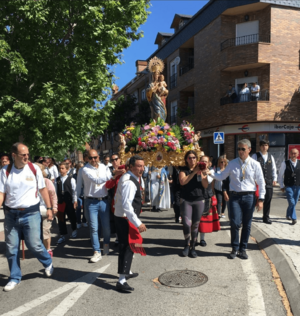 Procesión en honor de la Virgen del Soto