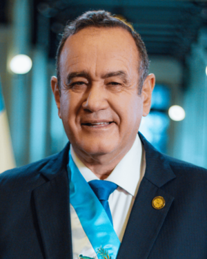 Retrato de Alejandro Giammattei, Presidente de Guatemala (2020-2024) (cropped 4).png