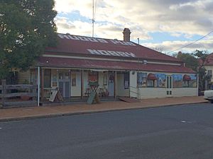 Rudd's Pub, Nobby, 2015