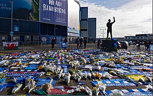 Tributes at the Cardiff City Stadium for the missing Cardiff City (former FC Nantes) footballer Emiliano Sala. (32998930728)