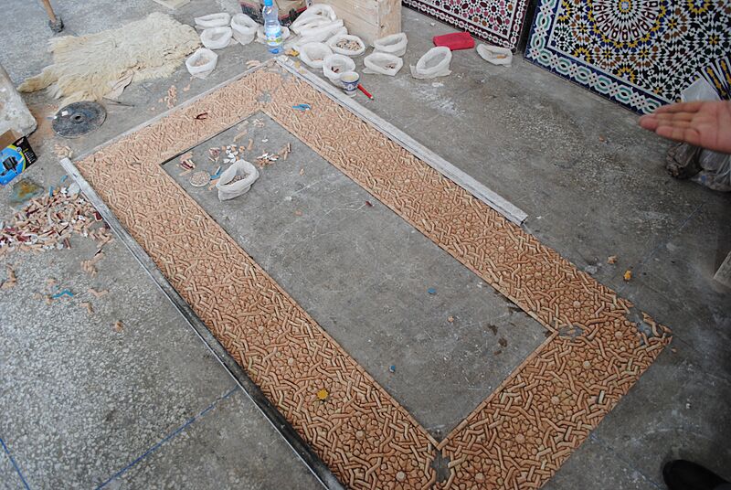 Zellige upside-down assembly