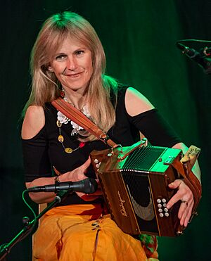 2018 Sharon Shannon - by 2eight - DSC3303.jpg
