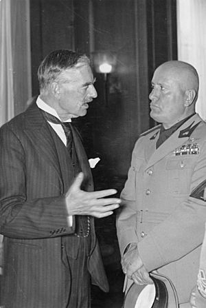 Bundesarchiv Bild 183-R99302, Münchener Abkommen, Chamberlain mit Mussolini
