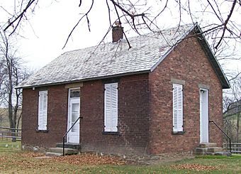 Concord Hicksite Friends Meetinghouse.jpg
