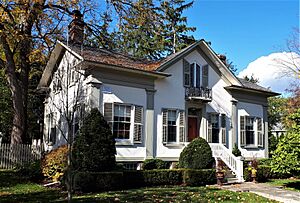 Edey House-4 Leahill- Markham-Ontario-HPC15238-20201017 (1) 01