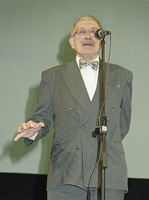 Erast Parmasto (seenevana) oli eesti mükoloog, ajakirja Loodus (97-01) aastapäeval 01