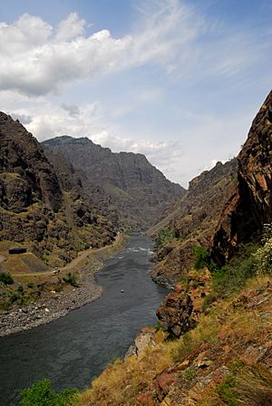 Hells Canyon Dam North View