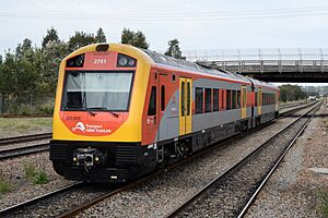 Hunter railcars 2751 & 2701 (45512879812)