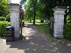 Manor Park Aldershot Gates