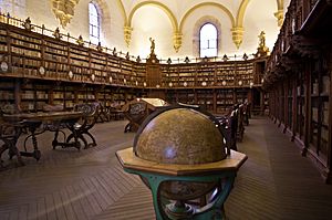 Old Library in University of Salamanca 01