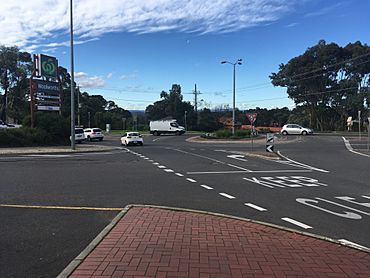 Roundabout at intersection of Aqueduct Road and St Helena Road, St Helena.jpg